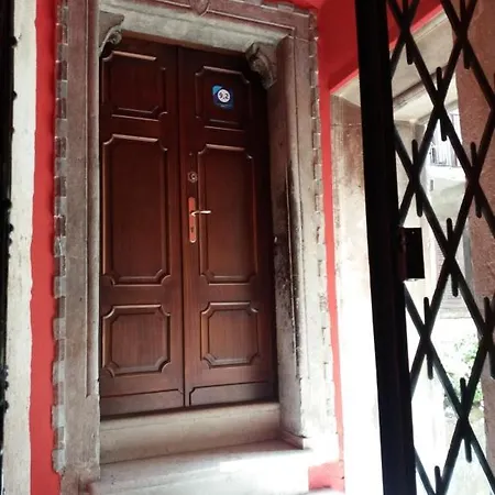 Palazzo Fregoso Apartment *